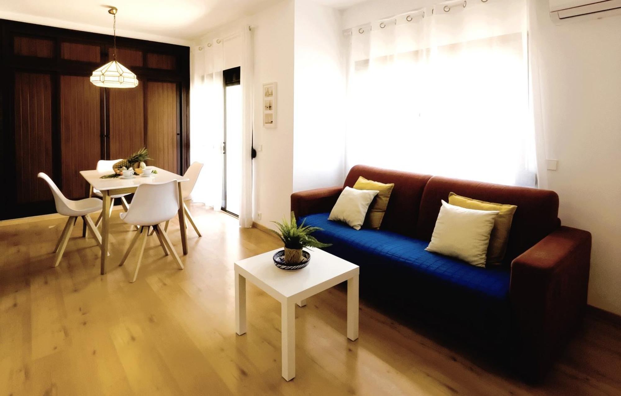 Mediterraneo 508. Fantastic On The Beachfront With Sea Views. Apartment